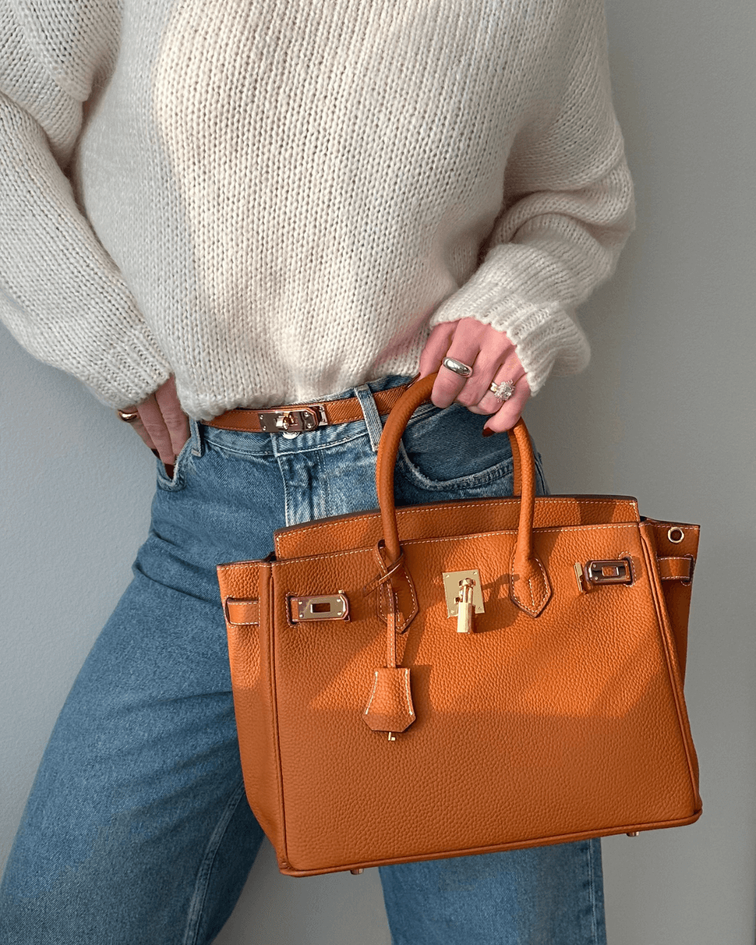 Luxurious Handbag for Women